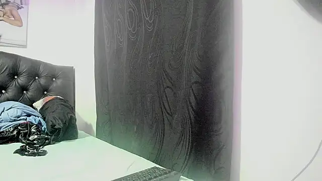 Snapshot of antonella__max chatting on February 2026 11:47:01 PM antonella max online show from February 2026 11:47:01 PM