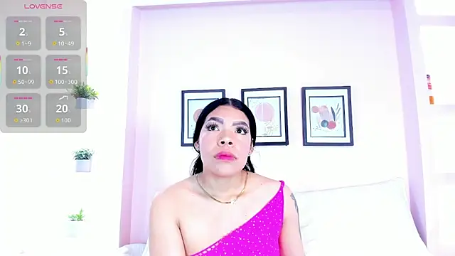 Sophia Salem online show from February 2026 12:00:01 PM