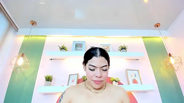 Sophia Salem online show from March 2026 12:05:03 PM