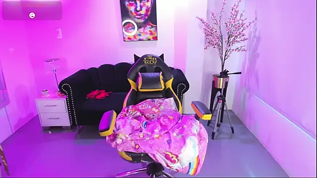 Victoria  doll online show from May 2026 12:12:01 PM