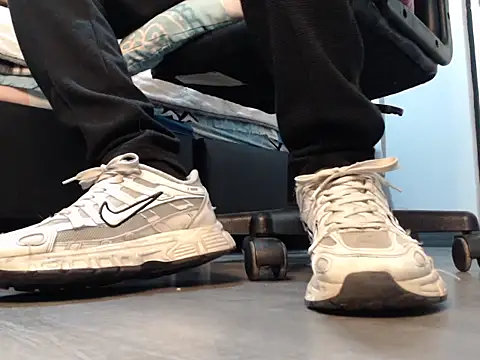 thomass1018 online show from July 2026 07:21:01 PM