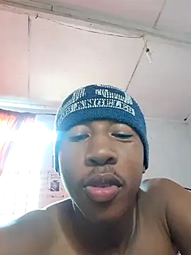 Snapshot of Peterveero12 chatting on February 2026 01:48:02 PM Peterveero12 online show from February 2026 01:48:02 PM