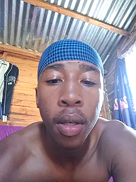 Snapshot of Peterveero12 chatting on February 2026 04:14:02 PM Peterveero12 online show from February 2026 04:14:02 PM