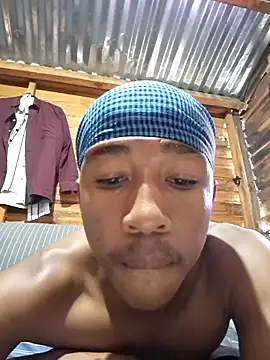 Snapshot of Peterveero12 chatting on February 2026 02:26:01 PM Peterveero12 online show from February 2026 02:26:01 PM