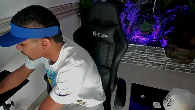 Snapshot of Rpoolrboy chatting on March 2026 08:37:02 PM Rpoolrboy online show from March 2026 08:37:02 PM