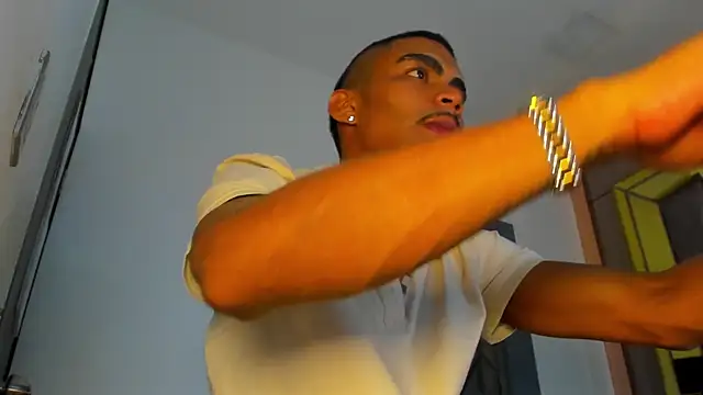 Snapshot of Rpoolrboy chatting on March 2026 04:16:02 AM Rpoolrboy online show from March 2026 04:16:02 AM