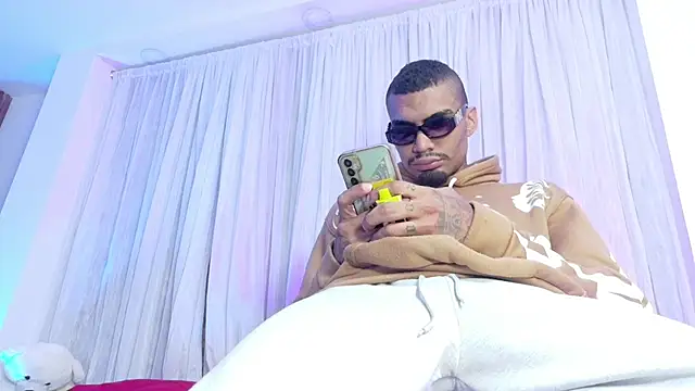 Rpoolrboy online show from May 2026 11:14:02 PM