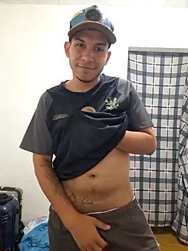 Snapshot of luke_ferrari chatting on February 2026 01:16:02 AM luke ferrari online show from February 2026 01:16:02 AM