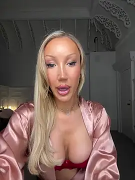 Allana29 online show from March 2026 07:07:02 PM