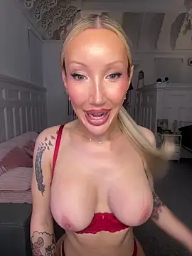 Allana29 online show from April 2026 08:03:02 PM