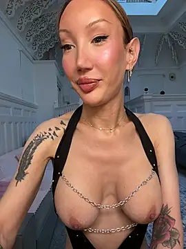 Allana29 online show from August 2026 07:17:01 PM