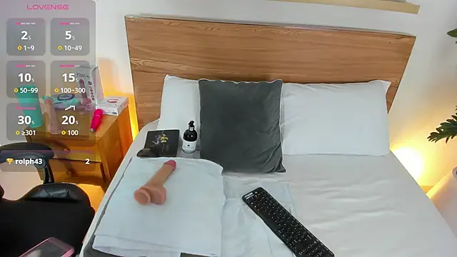 Snapshot of valeryn__rosse chatting on March 2026 08:19:01 AM valeryn rosse online show from March 2026 08:19:01 AM