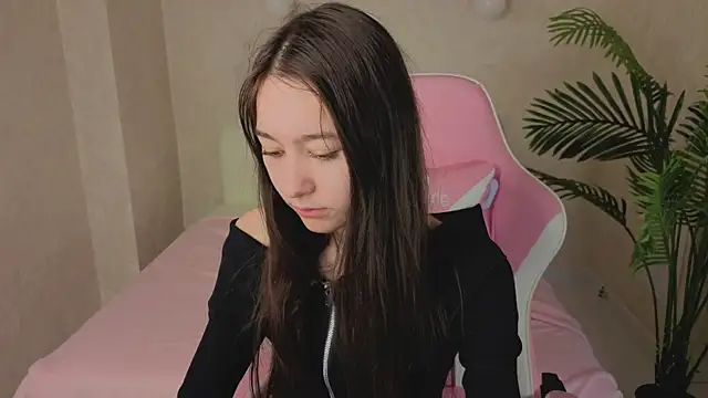 Nicole Brownie online show from May 2026 01:03:02 AM