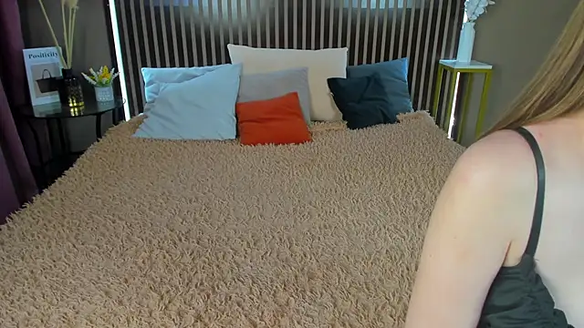 Betty Andrews online show from February 2026 09:49:01 AM