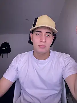 Maximuz1920 online show from June 2026 08:59:02 PM