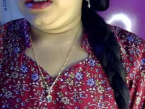 Cute Aliyaa online show from July 2026 12:30:01 PM