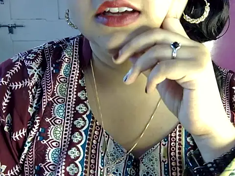 Cute Aliyaa online show from July 2026 12:47:01 PM