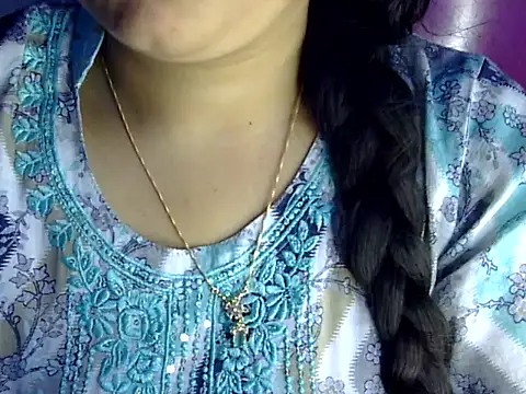 Cute Aliyaa online show from July 2026 01:32:02 PM
