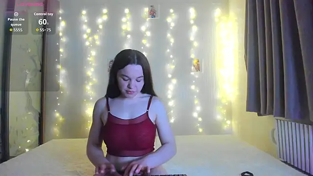 Snapshot of Mia_Mia999 chatting on April 2026 09:06:02 PM Mia Mia999 online show from April 2026 09:06:02 PM