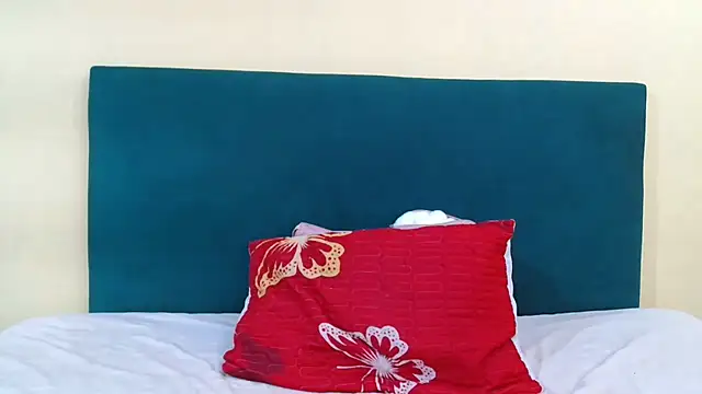 Snapshot of FreakyMelanin18 chatting on April 2026 11:42:01 PM FreakyMelanin18 online show from April 2026 11:42:01 PM