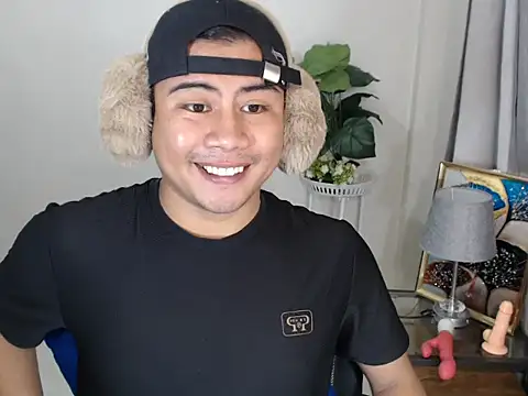 Snapshot of beraldick chatting on February 2026 11:05:02 AM beraldick online show from February 2026 11:05:02 AM