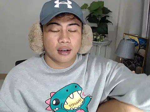 Snapshot of beraldick chatting on February 2026 07:05:01 AM beraldick online show from February 2026 07:05:01 AM