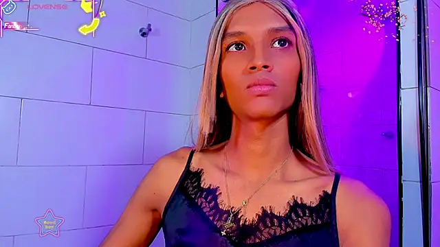 Samantha Ortega  online show from May 2026 10:43:01 AM