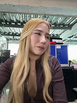 Snapshot of Isa_cortes_ chatting on April 2026 01:45:01 PM Isa cortes online show from April 2026 01:45:01 PM
