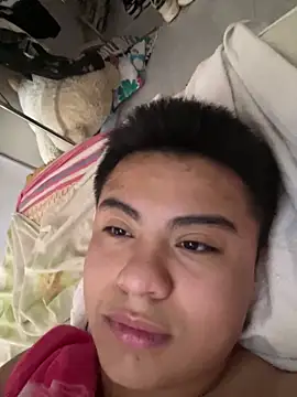 Snapshot of andresmahecha777 chatting on February 2026 02:32:02 PM andresmahecha777 online show from February 2026 02:32:02 PM