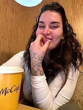 TattooGirlAlia online show from January 2026 03:05:02 PM