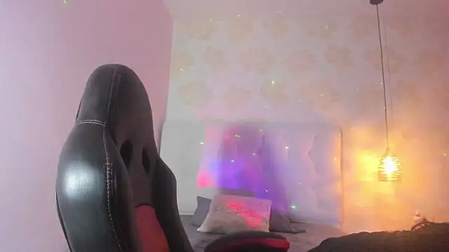 BONNIE CH1 online show from February 2026 12:43:02 PM