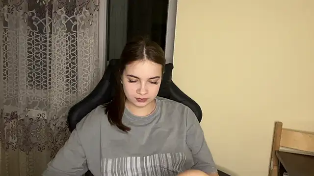 SoftIris  online show from February 2026 05:28:02 PM