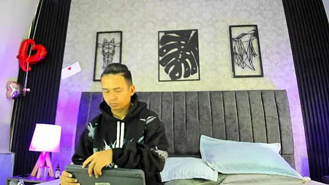 bliinkii and luka  online show from March 2026 01:14:01 PM