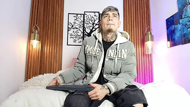 Snapshot of Max_Hader chatting on March 2026 06:08:02 AM Max Hader online show from March 2026 06:08:02 AM