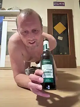 Snapshot of FrankdieSchwuchtel chatting on May 2026 10:27:01 PM FrankdieSchwuchtel online show from May 2026 10:27:01 PM