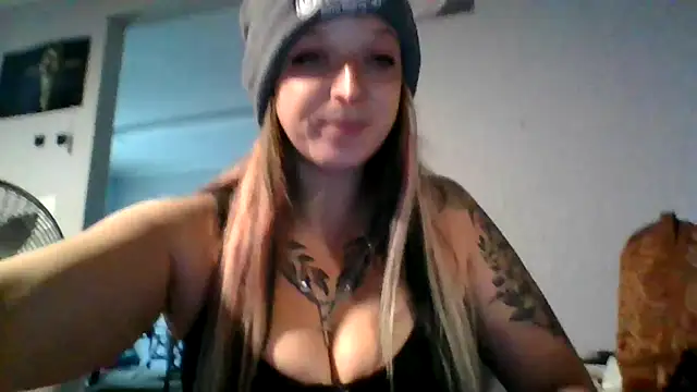 Gypsymomma17 online show from June 2026 08:30:02 PM