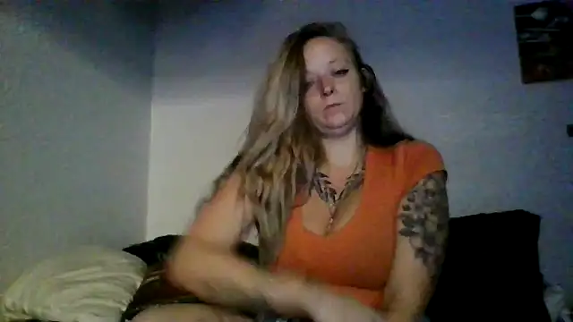 Gypsymomma17 online show from June 2026 03:19:02 AM