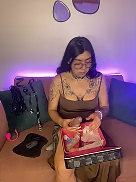 Snapshot of Angelica_pink18 chatting on February 2026 11:23:01 PM Angelica pink18 online show from February 2026 11:23:01 PM