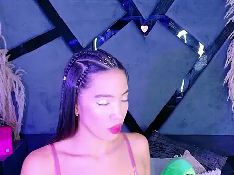 KylieWhitee online show from March 2026 04:39:01 AM