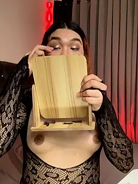 Snapshot of Avery_West chatting on February 2026 06:40:02 AM Avery West online show from February 2026 06:40:02 AM