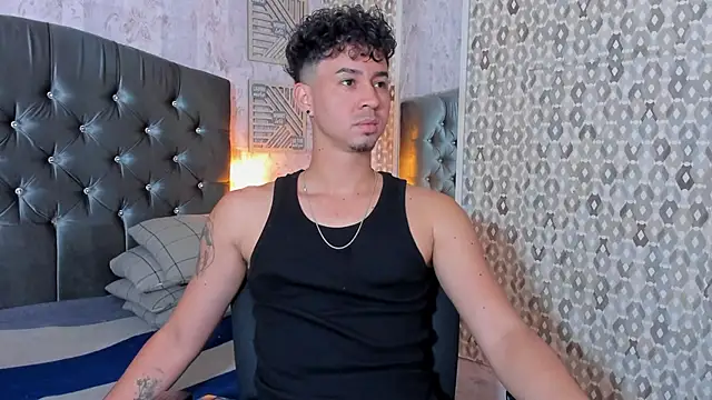 iam logan online show from February 2026 04:28:02 AM