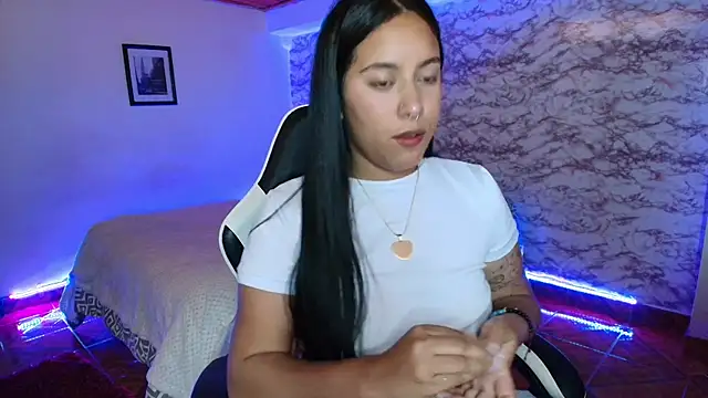 Camila IRoose online show from May 2026 09:32:01 PM