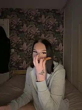 leannabbyy online show from February 2026 07:32:01 PM