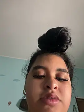 Snapshot of Aloyenita chatting on February 2026 06:12:02 PM Aloyenita online show from February 2026 06:12:02 PM