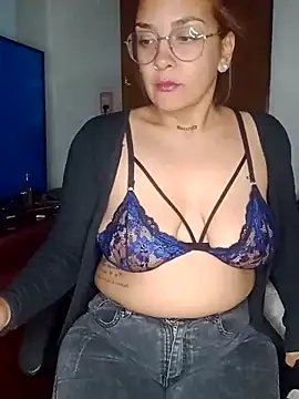kuramaqueen online show from June 2026 03:22:02 AM