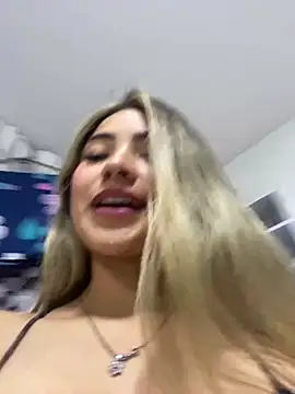 Snapshot of sweetlove- chatting on March 2026 12:48:01 AM sweetlove- online show from March 2026 12:48:01 AM