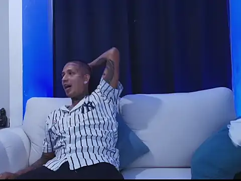 blackout9703 online show from February 2026 02:05:01 AM