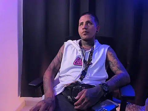 blackout9703 online show from April 2026 09:56:01 AM