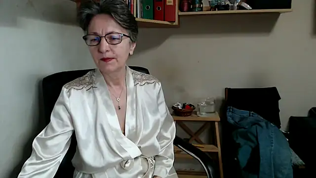 katemodel online show from November 2025 08:25:01 AM