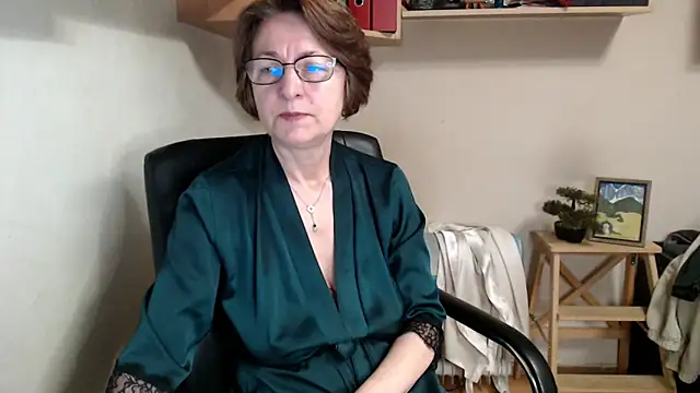 katemodel online show from May 2026 05:45:01 AM